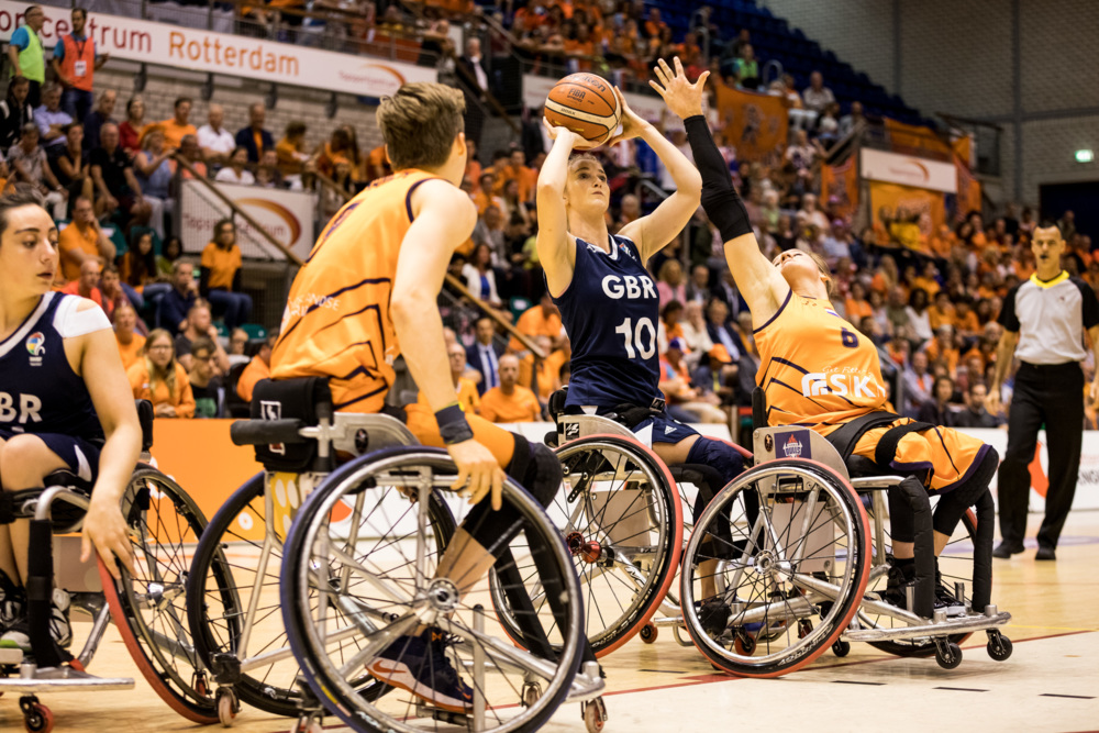 wheelchair basketball (credits Steffi Wurderl).jpg